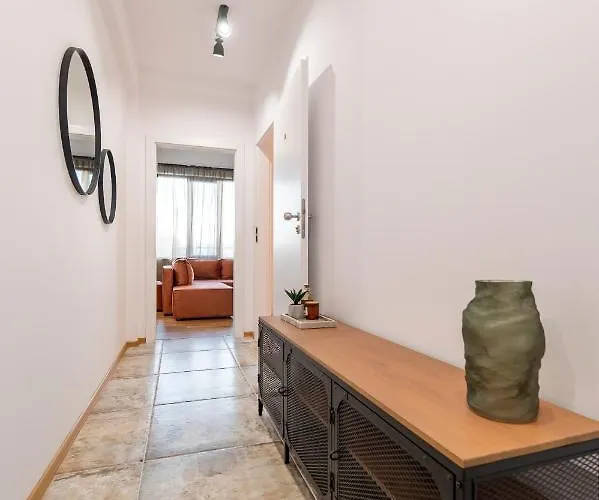 Three Lilies פלובדיב