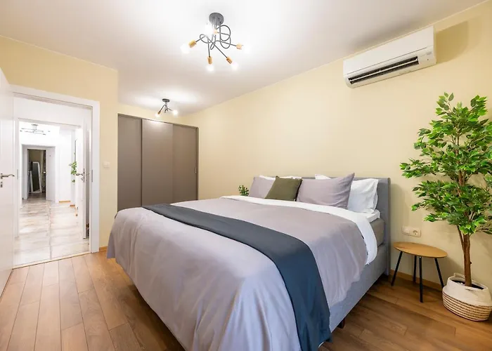 Three Lilies דירה *