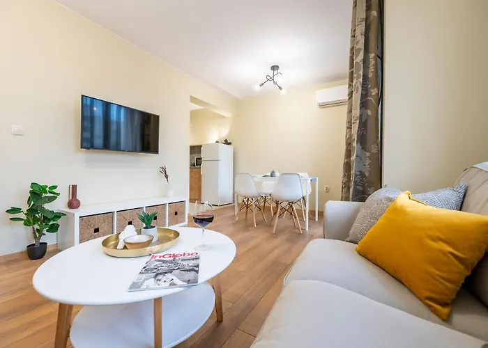 Three Lilies פלובדיב