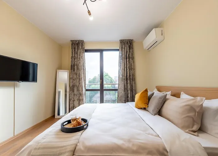 Three Lilies דירה