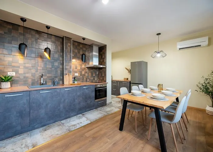 Three Lilies דירה