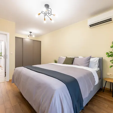 Three Lilies Appartement *